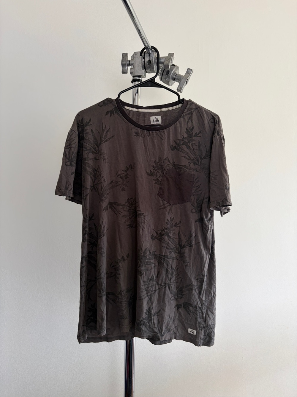 Quiksilver Men's Charcoal Floral Pocket Tee